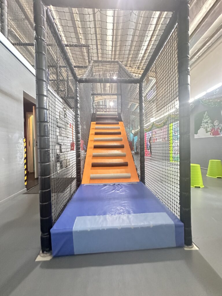 Château Aire de jeux intérieure colorée