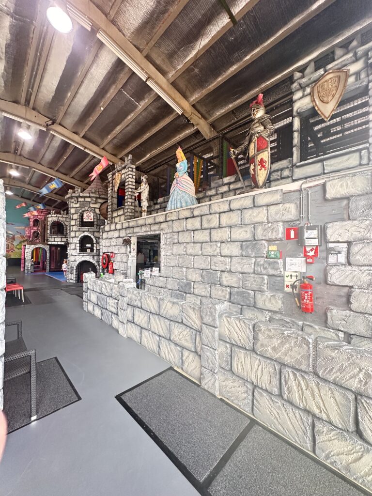 Château Aire de jeux intérieure colorée