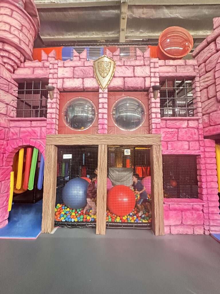 Château Aire de jeux intérieure colorée